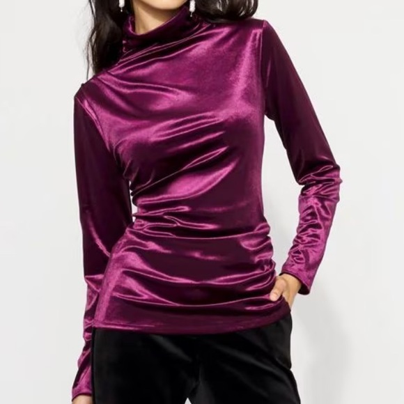 White House Black Market FORME Long Sleeve Velvet Top- NWT - Picture 3 of 6
